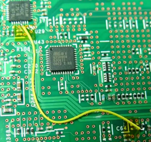 Derniers blogs de l'entreprise sur Petits cavaliers, grand impact : un guide complet de l'utilisation des cavaliers dans la conception de PCB